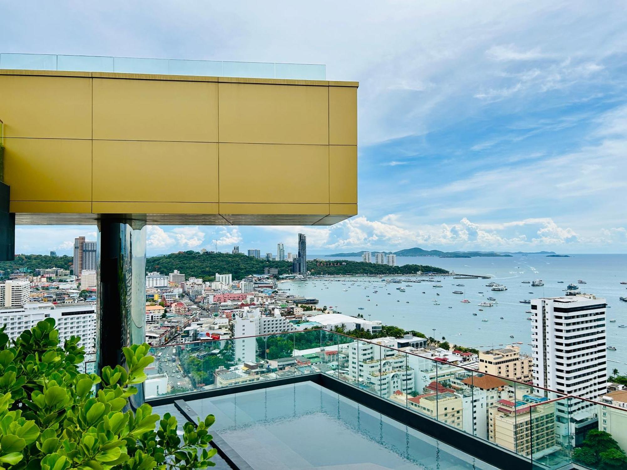 Edge Central Pattaya By Yoyo Eksteriør bilde